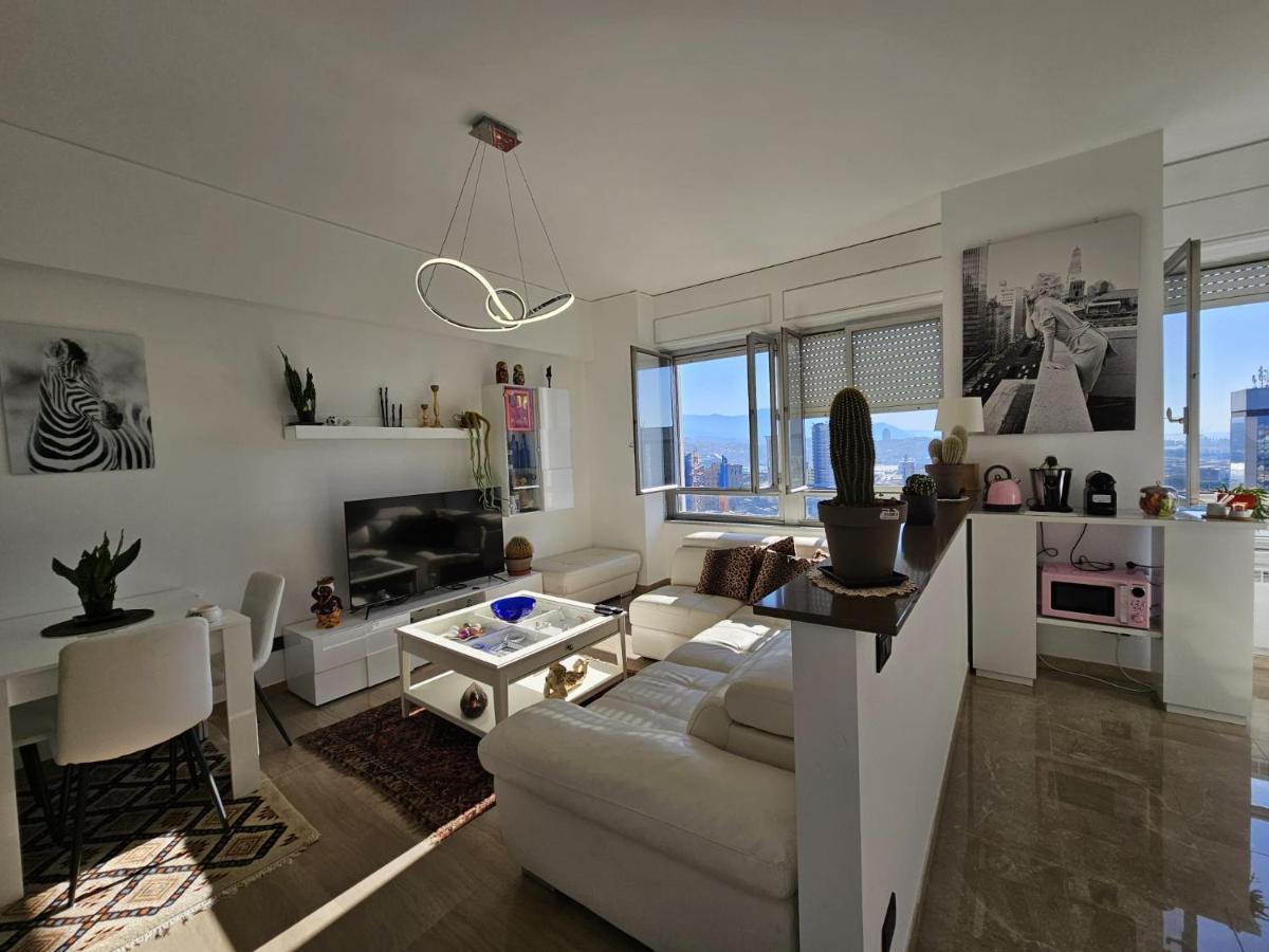 Apartmán La Finestra Sul Porto Janov Exteriér fotografie