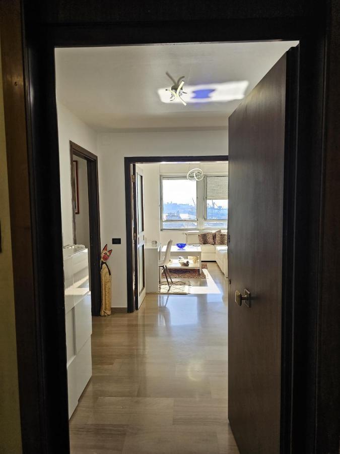 Apartmán La Finestra Sul Porto Janov Exteriér fotografie
