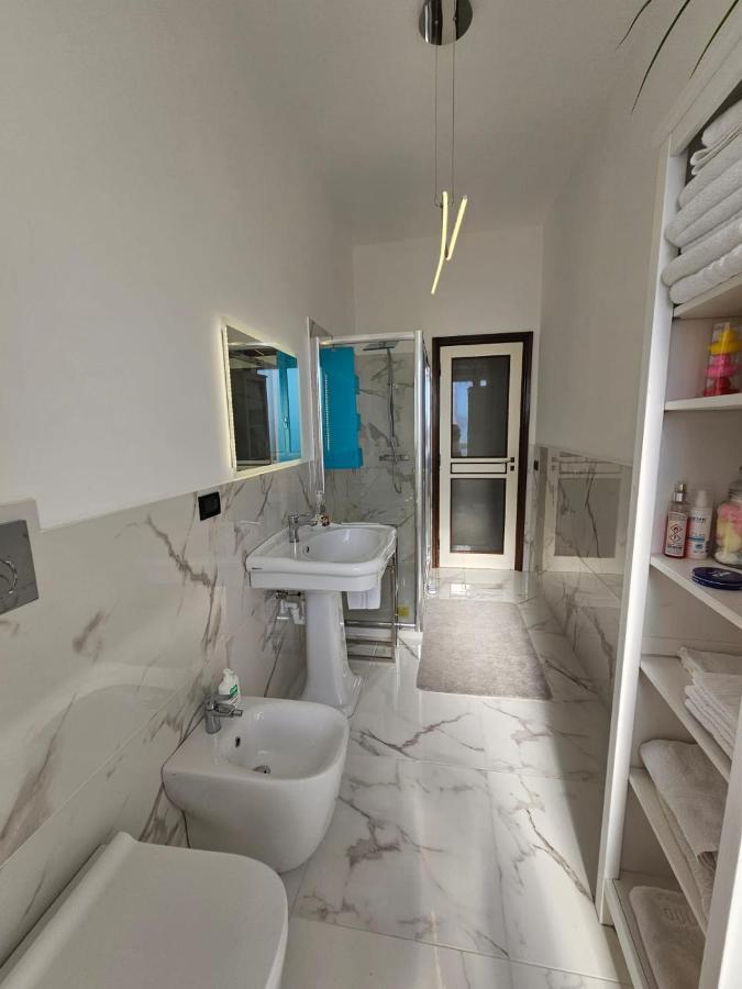 Apartmán La Finestra Sul Porto Janov Exteriér fotografie